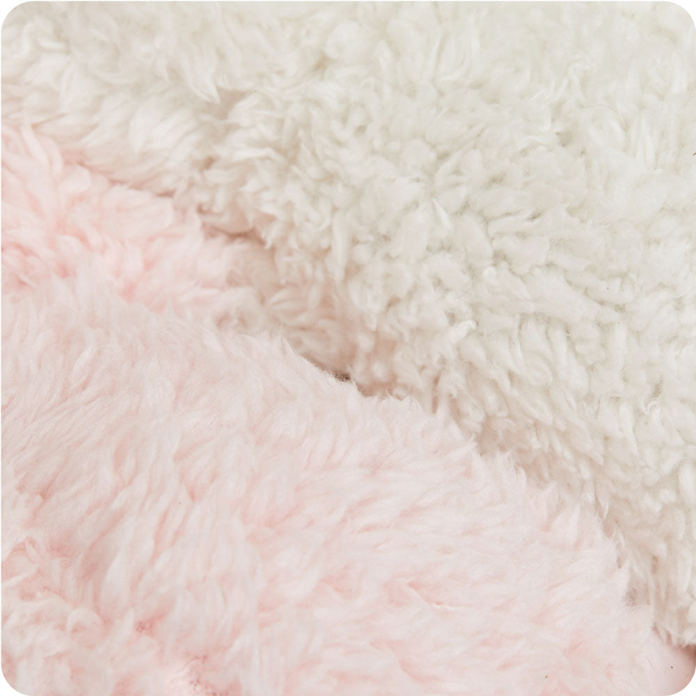 HUGS-LLA-1-Llama-Hugs-06-5